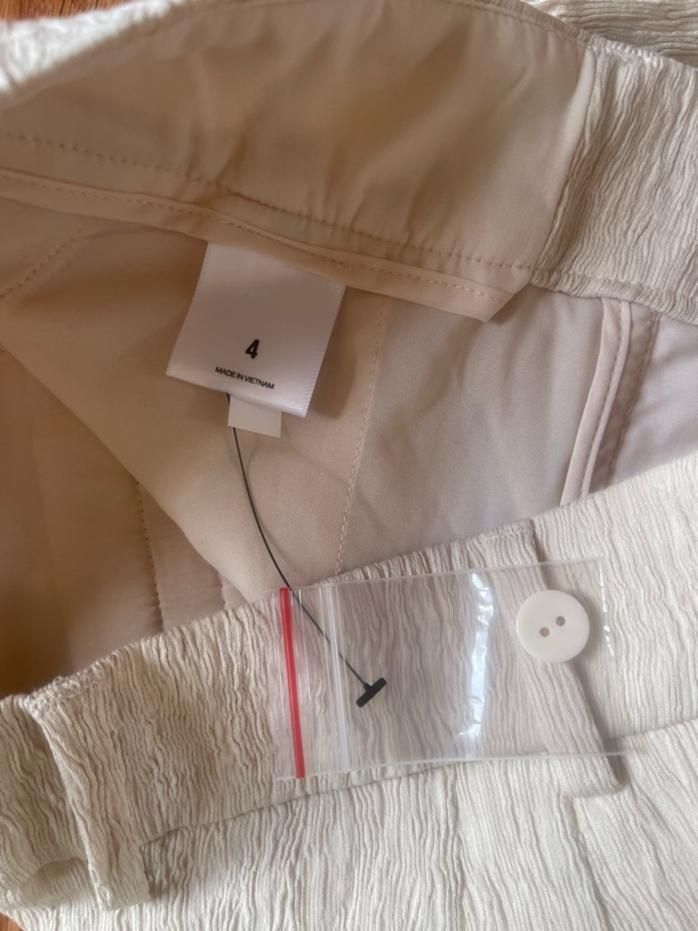 NWOT Express Women's Tailored Linen-Blend Dressy Shorts - Picture 3 of 3